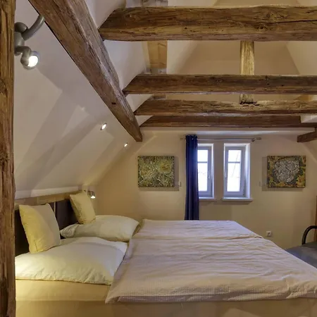 Maisonette - The Dovecote - Ad1716